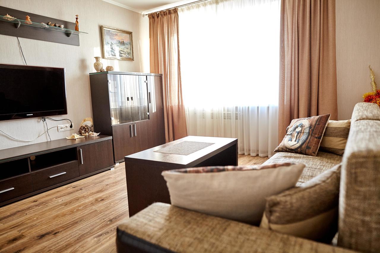 Apartment Family On Shevchenko Street *
